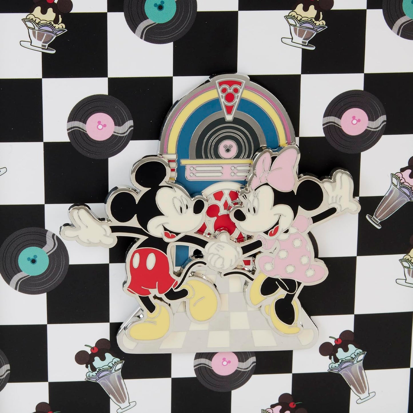 Pins Loungefly Mickey e Minnie Date Dinner
