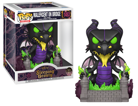POP Bela Adormecida Maleficent on bridge 1453